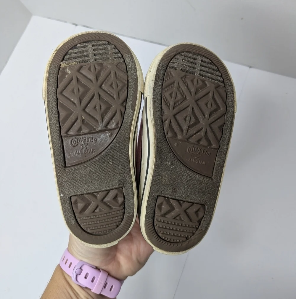 Converse Rose Heart Embroidered Sneaker 6T